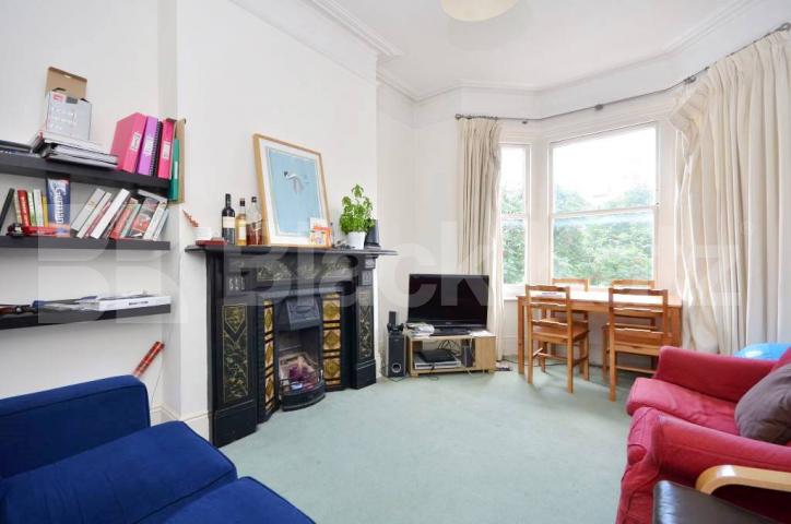 			NEW INSTRUCTION, 2 Bedroom, 1 bath, 1 reception Flat			 Winchendon Road , Parsons Green/Fulham